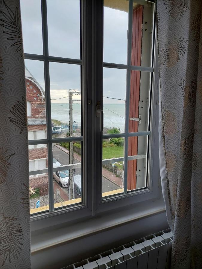 Au Gre Des Marees 2 Appartement Face A La Mer 2Eme Etage Ault Eksteriør bilde