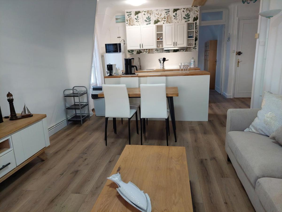 Au Gre Des Marees 2 Appartement Face A La Mer 2Eme Etage Ault Eksteriør bilde