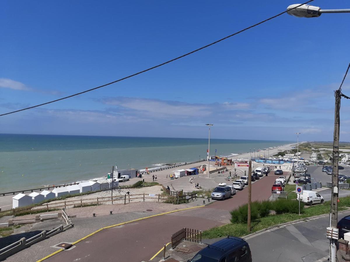 Au Gre Des Marees 2 Appartement Face A La Mer 2Eme Etage Ault Eksteriør bilde
