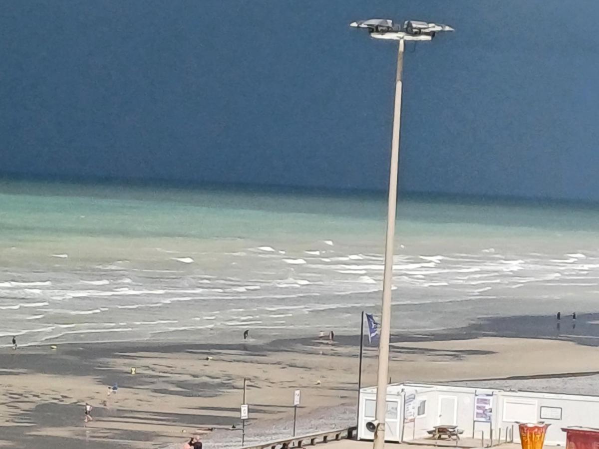 Au Gre Des Marees 2 Appartement Face A La Mer 2Eme Etage Ault Eksteriør bilde